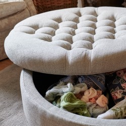 The lid is completely removable which offers a vast amount of storage space The lid is completely removable which offers a vast amount of storage space
