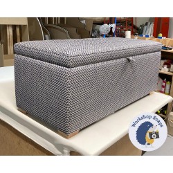Sherwood Shallow Buttoned & Piped Lid Ottoman 119 x 53cm (47 x 21") COM Sanderson Cipriani Ink - 1ins Natural Square Foot 7744 Sherwood Shallow Buttoned & Piped Lid Ottoman 119 x 53cm (47 x 21") COM Sanderson Cipriani Ink - 1ins Natural Square Foot 7744