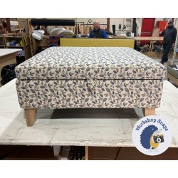 Heartwood Plain & Piped Lid Medium Depth Storage Footstool 91 x 91cm (36 x 36") COM Porter & Stone Flavia Vercelli - Single Piped Trim - 6ins Tapered Oiled Oak Leg 6353 Heartwood Plain & Piped Lid Medium Depth Storage Footstool 91 x 91cm (36 x 36") COM Porter & Stone Flavia Vercelli - Single Piped Trim - 6ins Tapered Oiled Oak Leg 6353